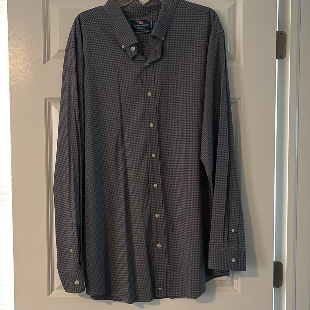 Men’s Vineyard Vines Grey plaid button down